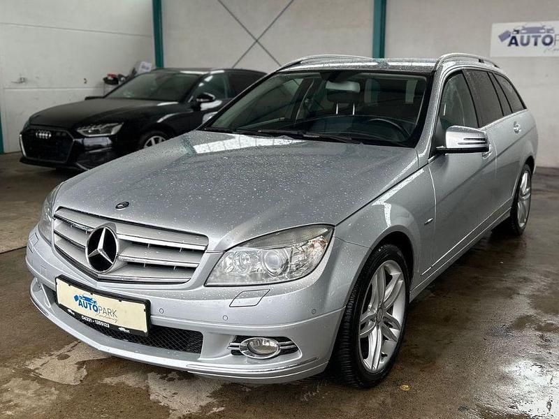Silber Gebraucht 2009 Mercedes C220 Limousine | 4.980 € (Guter Preis) - Bild 1/4