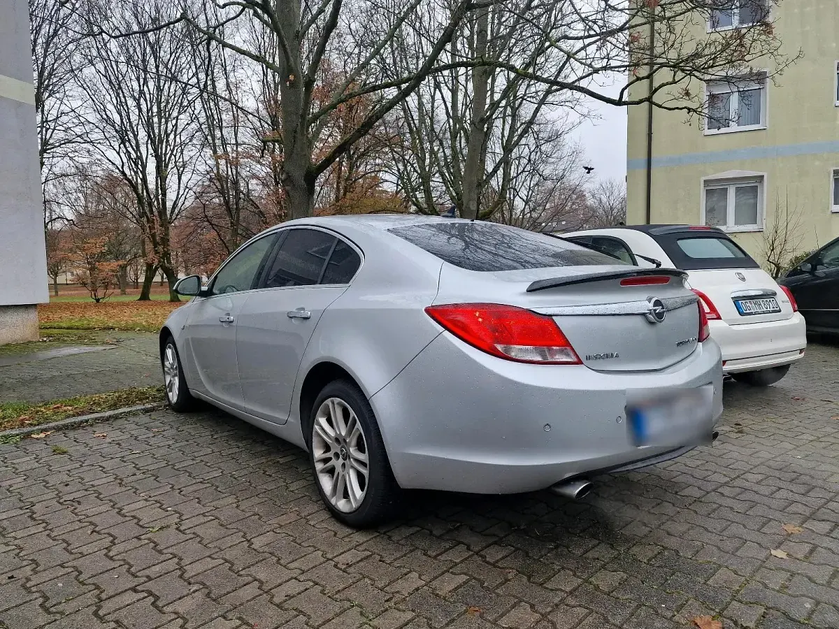 Gebraucht Opel Insignia 260 PS (191 kW) 2010 Silber Limousine