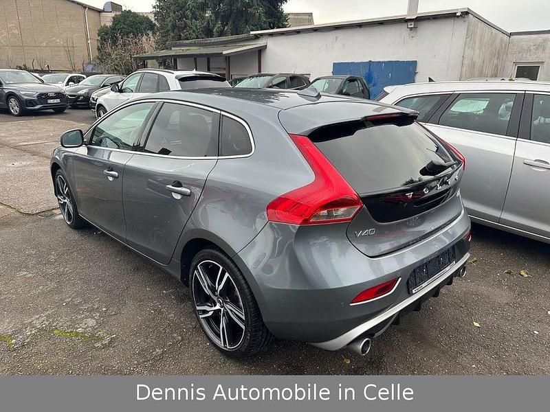 Gebraucht Volvo V40 R-Design 120 PS (88 kW) 2018 Grau Kombi