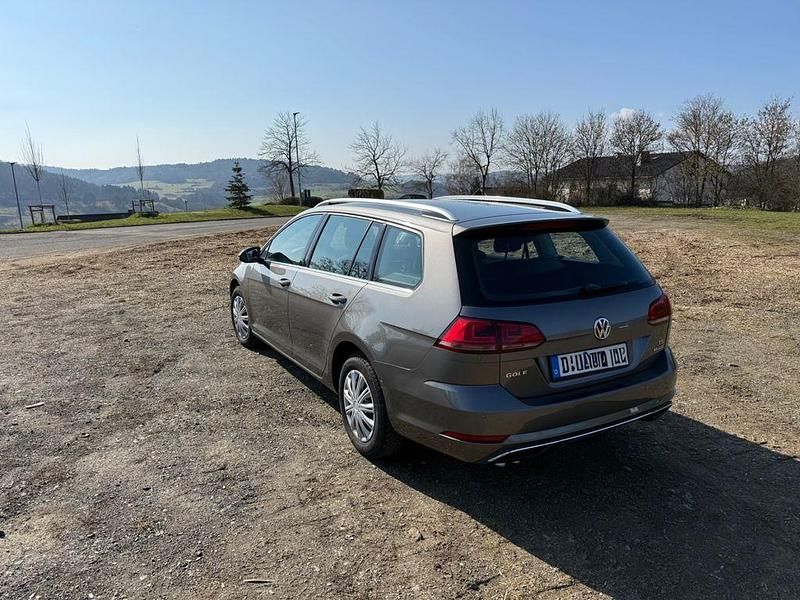 Gebraucht VW Golf VII Highline 125 PS (91 kW) 2014 Grau Kombi