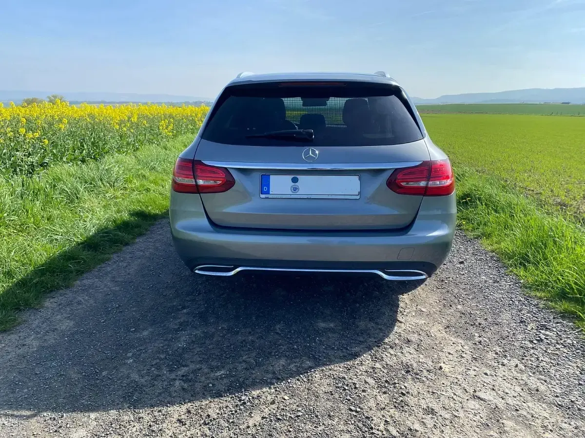 Gebraucht Mercedes C250 204 PS (150 kW) 2015 Silber Kombi