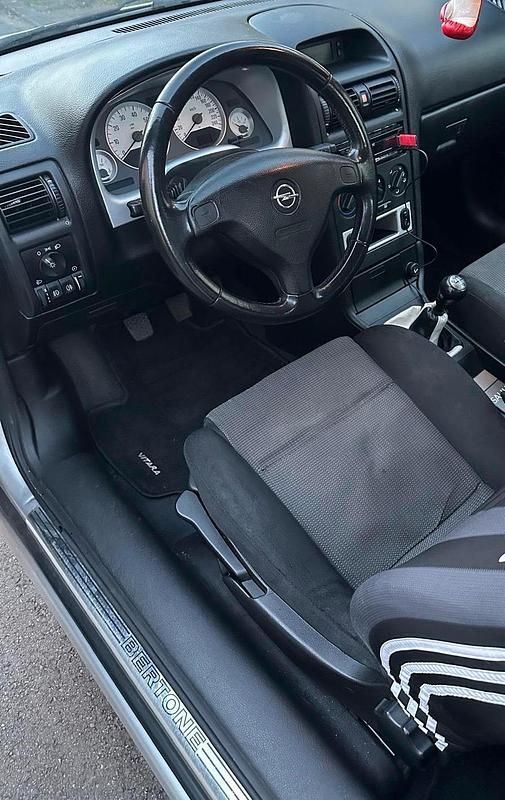 Gebraucht Opel Astra Cabriolet 103 PS (75 kW) 2003 Silber Cabrio