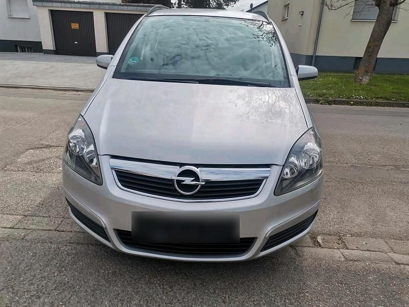 Gebraucht Opel Zafira 140 PS (102 kW) 2007 Silber Van / Kleinbus