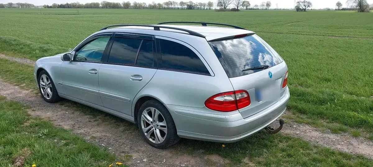 Gebraucht Mercedes E220 150 PS (110 kW) 2004 Kombi