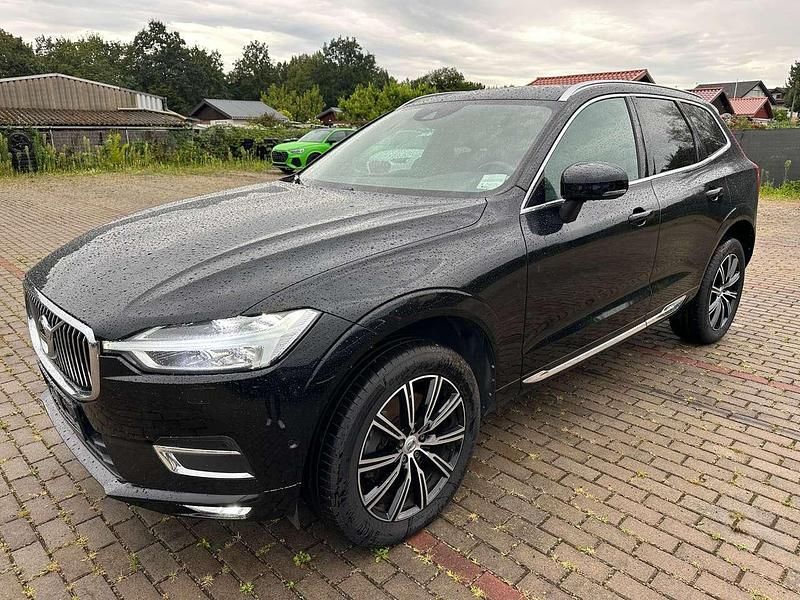 Black solid "stone" / solid Gebraucht 2018 Volvo XC60 Inscription SUV | 26.990 € (Fairer Preis) - Bild 1/4
