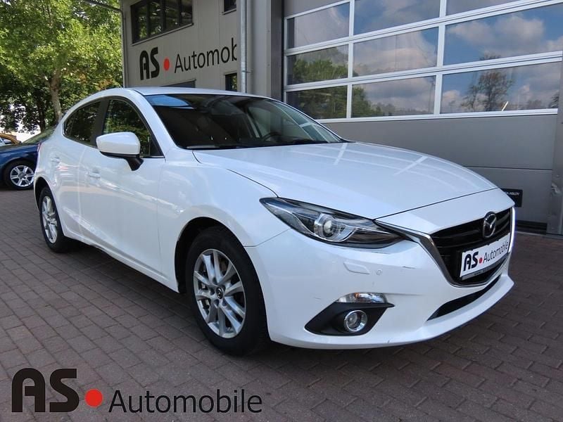 Snowflake white Gebraucht 2016 Mazda 3 Kleinwagen | 12.790 € (Fairer Preis) - Bild 1/4