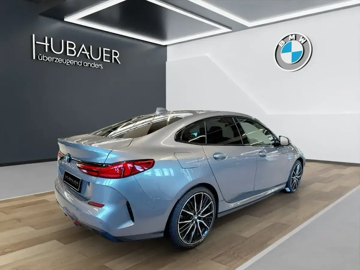Gebraucht BMW 218 Gran Coupé M Sport 136 PS (100 kW) 2024 Skyscraper grau Coupé
