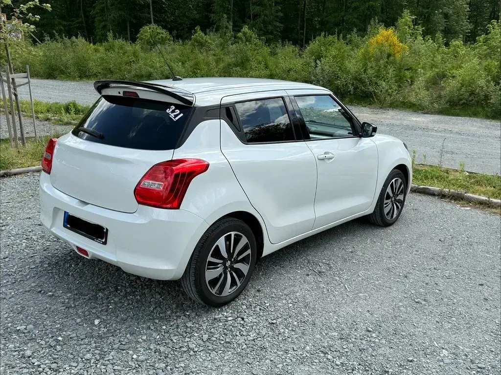 Usata Suzuki Swift Comfort+ 111 CV (81 kW) 2018 Bianco Utilitaria