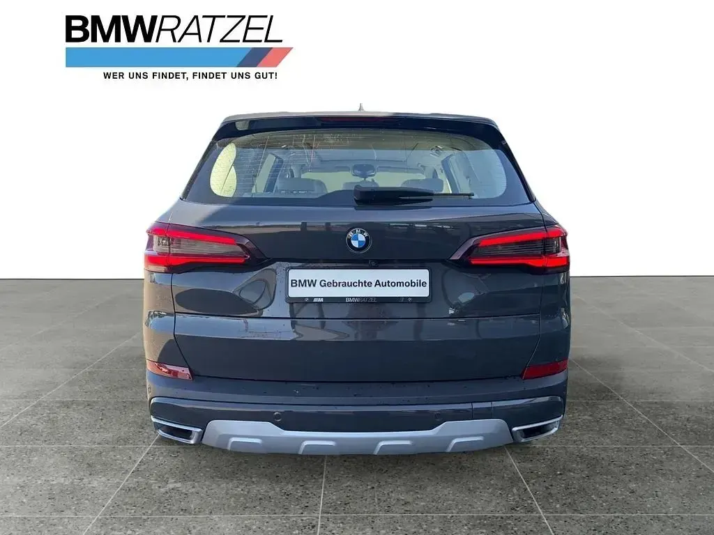 Second-hand BMW X5 xLine 286 CP (210 kW) 2023 Gri SUV