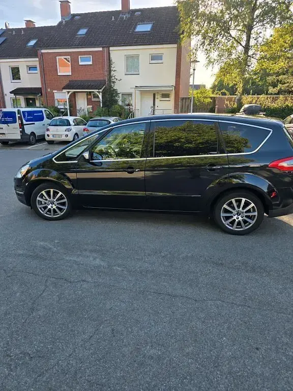 Gebraucht Ford S-MAX Titanium S 140 PS (102 kW) 2013 Schwarz Van / Kleinbus