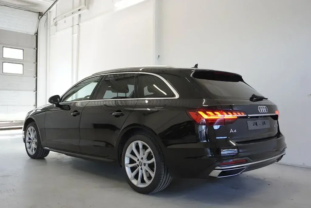 Gebraucht Audi A4 Advanced 204 PS (150 kW) 2021 Schwarz Kombi