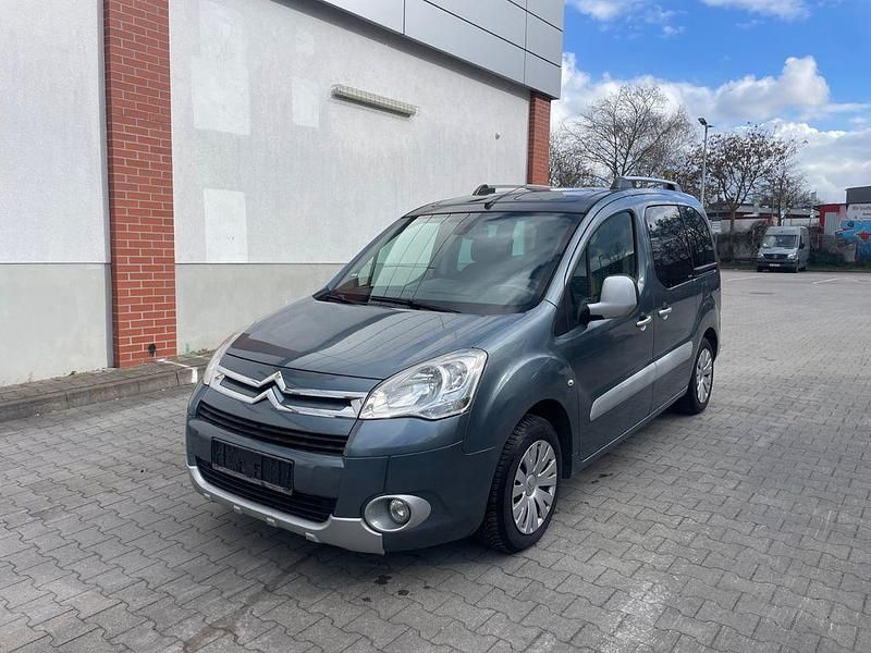 Gebraucht Citroën Berlingo SELECTION 120 PS (88 kW) 2011 Grau Van / Kleinbus
