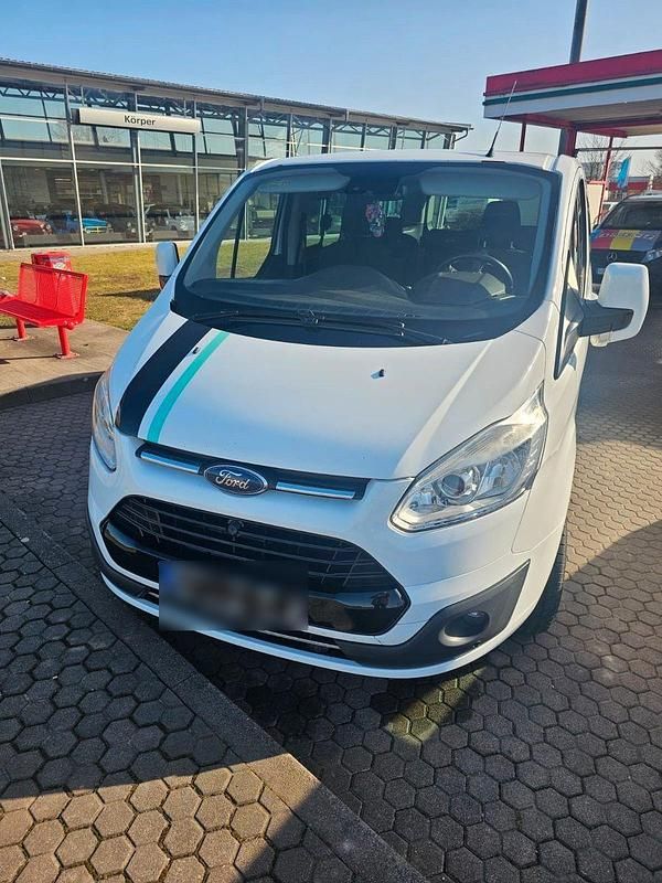 Gebraucht Ford Tourneo Titanium 170 PS (125 kW) 2016 Weiß Van / Kleinbus