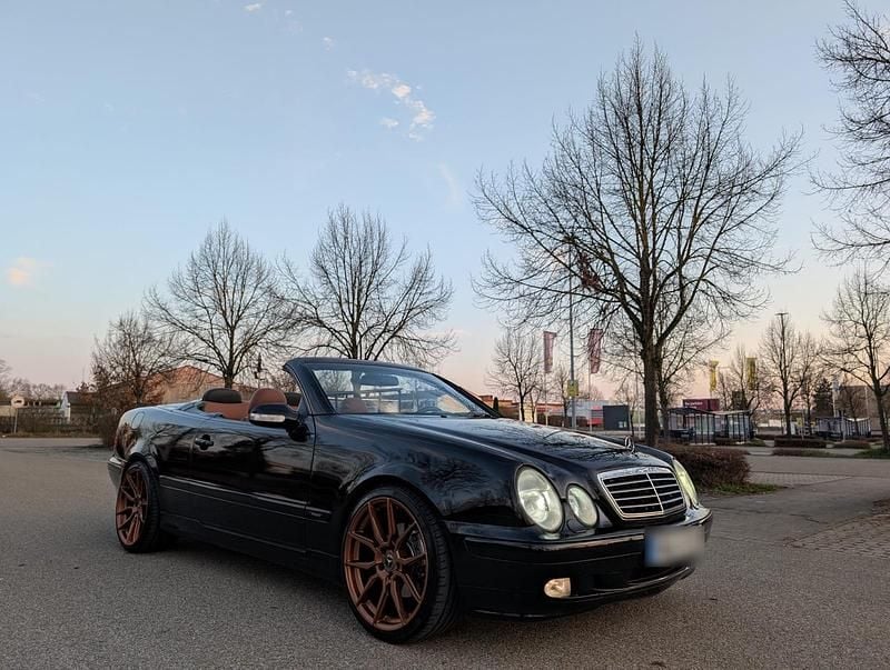 Gebraucht Mercedes CLK230 197 PS (144 kW) 2000 Schwarz Cabrio