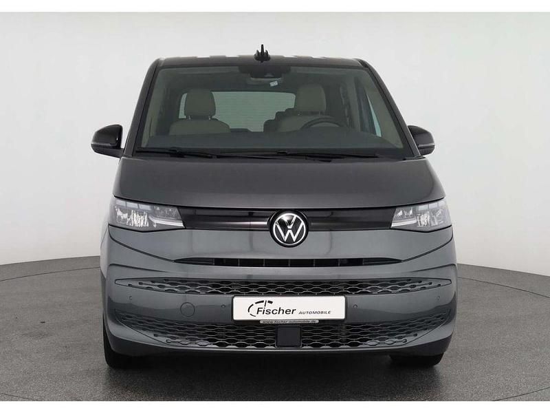 Second-hand VW Multivan Basis 150 CP (110 kW) 2024 Gri Monovolum