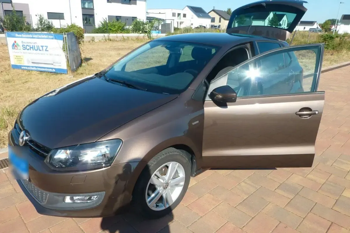 Gebraucht VW Polo Life 69 PS (50 kW) 2014 Beige Kleinwagen