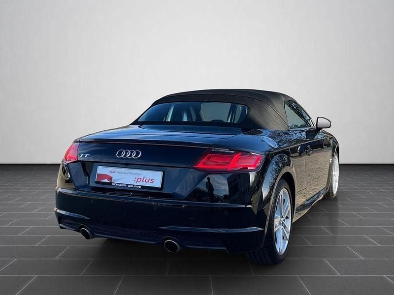 Gebraucht Audi TT Roadster Ambiente 245 PS (180 kW) 2021 Mythosschwarz metallic (metallic) Cabrio