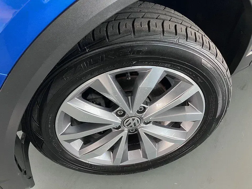 Gebraucht VW T-Roc Style 150 PS (110 kW) 2019 Blau SUV