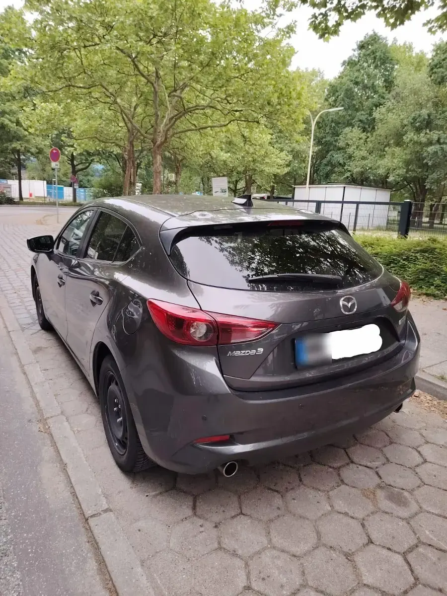 Gebraucht Mazda 3 Exclusive-Line 120 PS (88 kW) 2016 Grau Kleinwagen