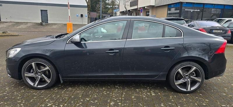 Gebraucht Volvo S60 R-Design 114 PS (83 kW) 2012 Grau Limousine