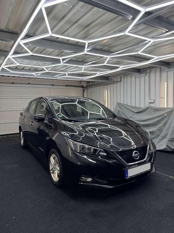 Gebraucht Nissan Leaf Tekna 110 kW (150 PS) 2019 Schwarz Kleinwagen