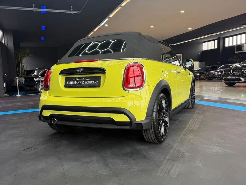 Gebraucht Mini Cooper Cabriolet 136 PS (100 kW) 2022 Gelb Cabrio