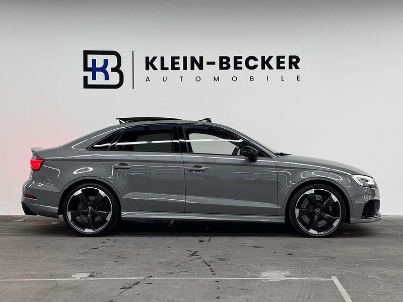 Gebraucht Audi RS3 Ambiente 400 PS (294 kW) 2019 Nardograu Limousine