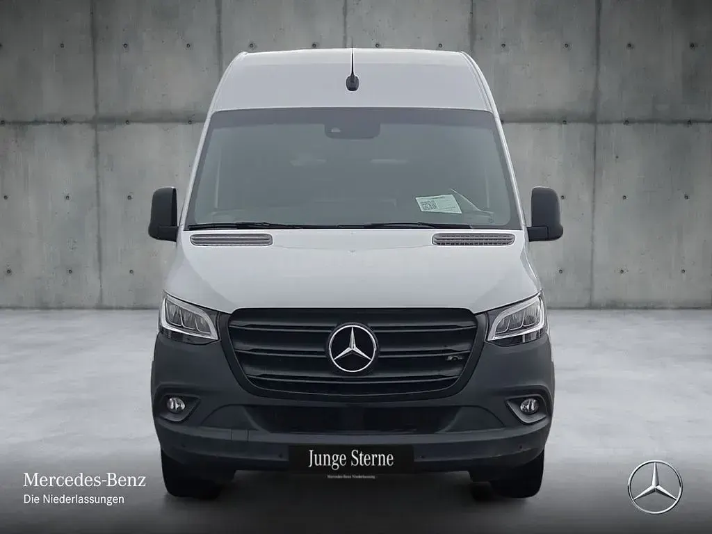 Używany Mercedes Sprinter 170 KM (125 kW) 2022 Biały Van