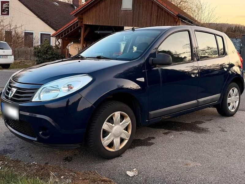 Gebraucht Dacia Sandero 75 PS (55 kW) 2012 Blau Limousine