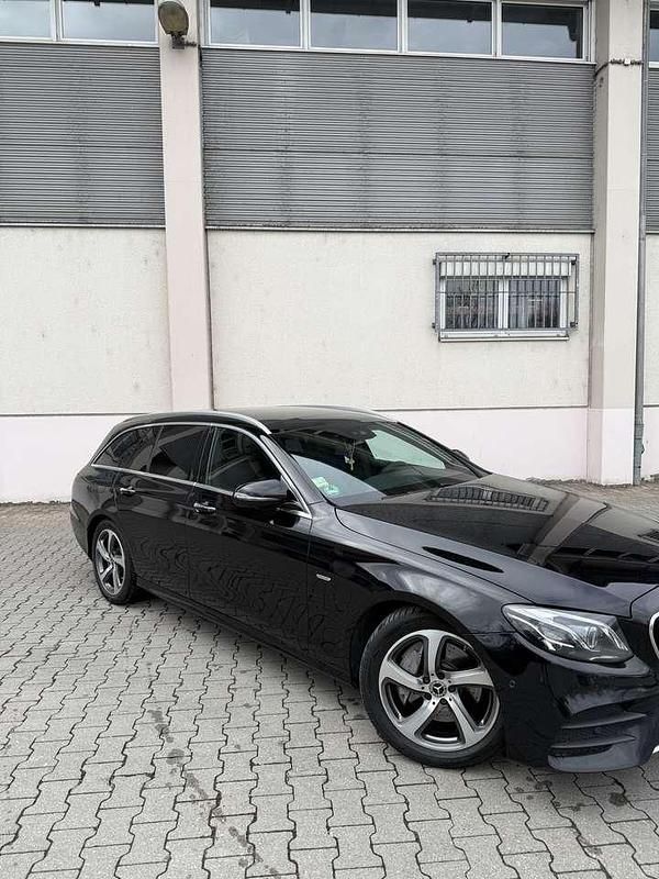 Gebraucht Mercedes E300 AMG line 245 PS (180 kW) 2019 Schwarz Kombi