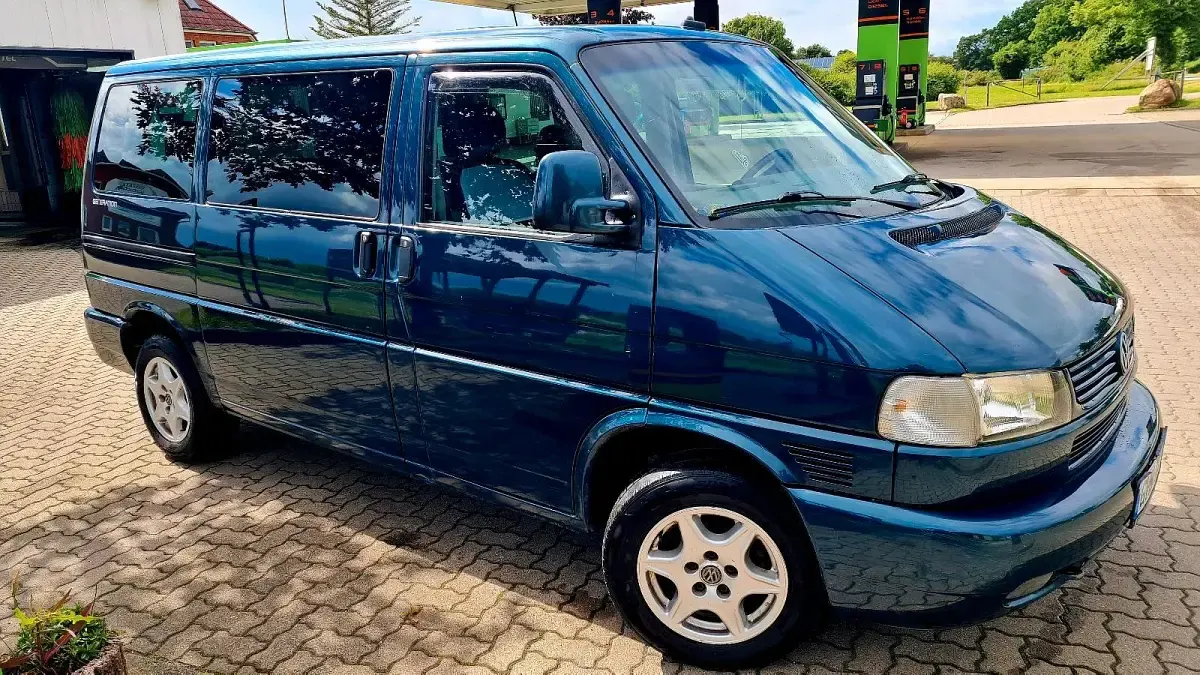 Gebraucht VW Multivan 102 PS (75 kW) 2000 Blau Van / Kleinbus