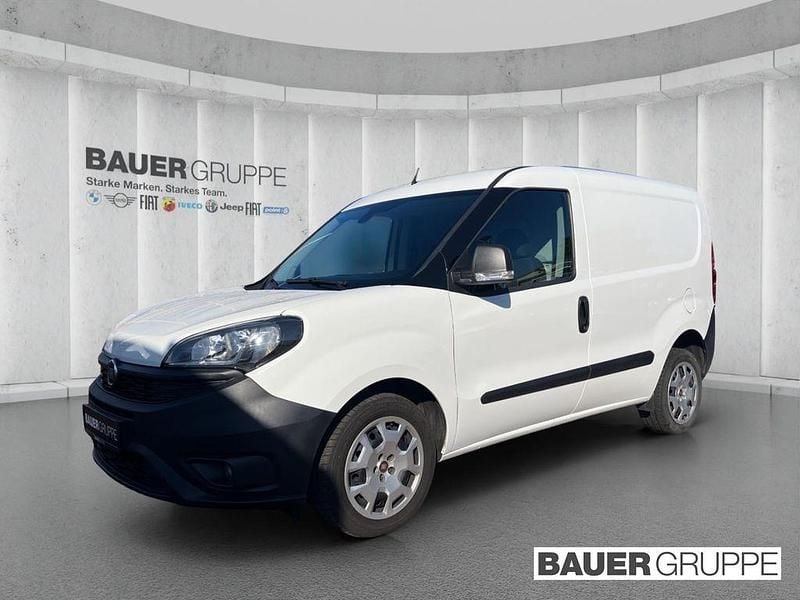 Weiß Gebraucht 2021 Fiat Doblò Van / Kleinbus | 12.971 € (Fairer Preis) - Bild 1/4