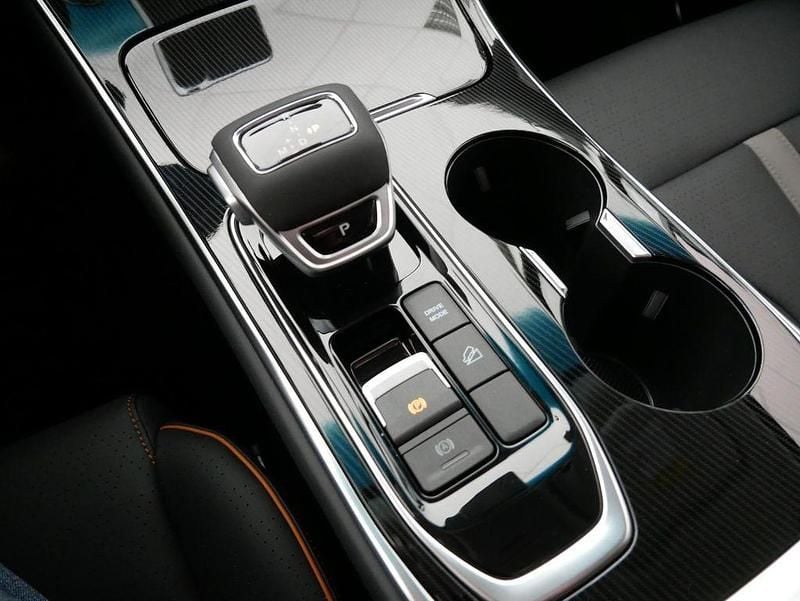 Neu DFSK Forthing 4 177 PS (130 kW) 2026 Schwarz Van / Kleinbus