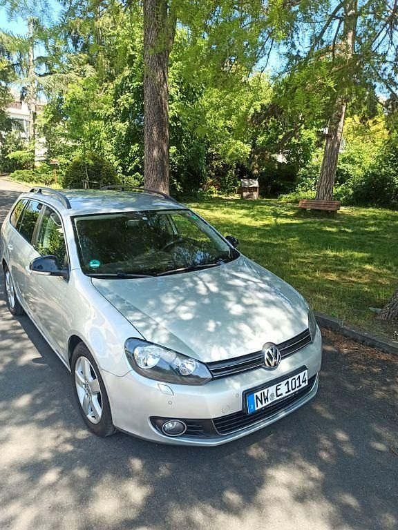 Silber Gebraucht 2012 VW Golf VII Style Kombi | 5.500 € (Guter Preis) - Bild 1/4