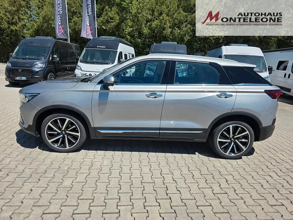 Neu Bestune T77 160 PS (117 kW) 2026 Silber SUV