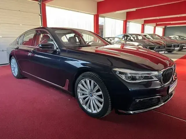 Gebraucht BMW 730 Sport Line 265 PS (194 kW) 2018 Andere Limousine