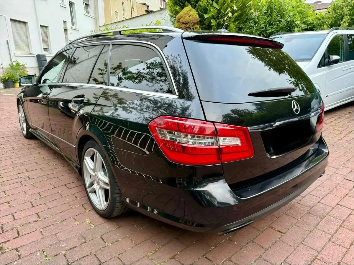 Gebraucht Mercedes E350 AMG 265 PS (194 kW) 2011 Schwarz Kombi