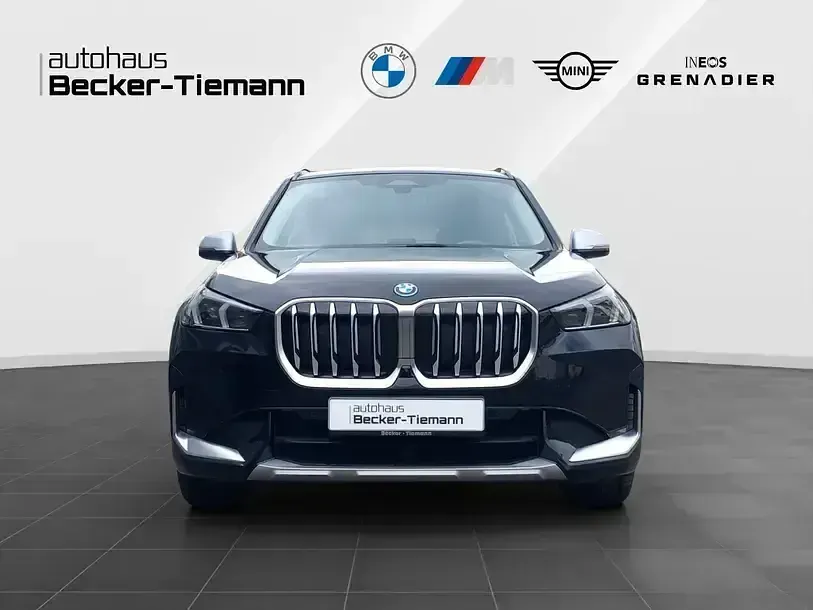 Gebraucht BMW X1 xLine 326 PS (239 kW) 2023 Saphirschwarz SUV