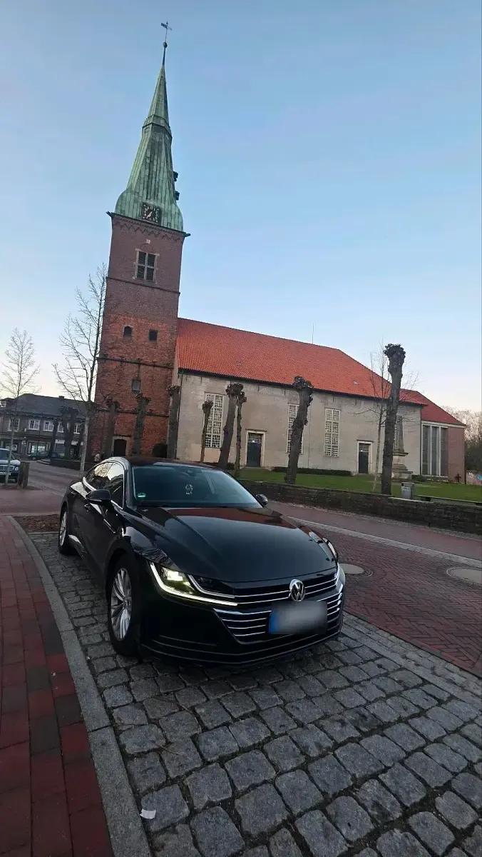 Gebraucht VW Arteon 150 PS (110 kW) 2019 Schwarz Kleinwagen