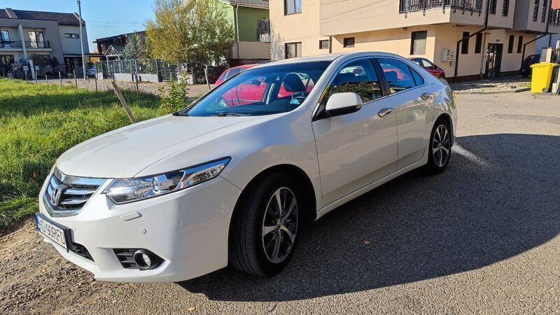 Weiß Gebraucht 2014 Honda Accord Lifestyle Limousine | 7.600 € (Fairer Preis) - Bild 1/4