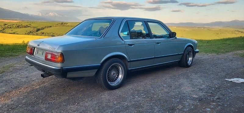 Second-hand BMW 745 252 CP (185 kW) 1978 Albastru Berlinǎ