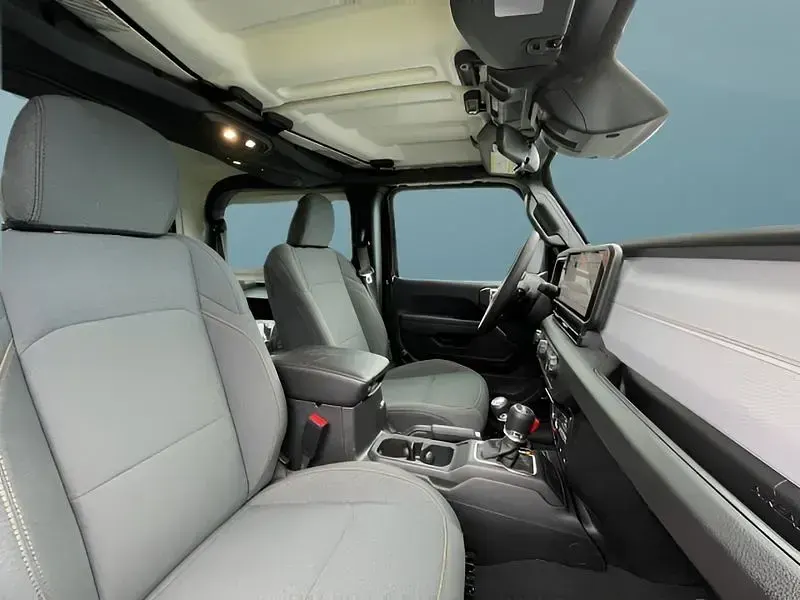 Neu Jeep Wrangler 272 PS (200 kW) 2026 Schwarz SUV
