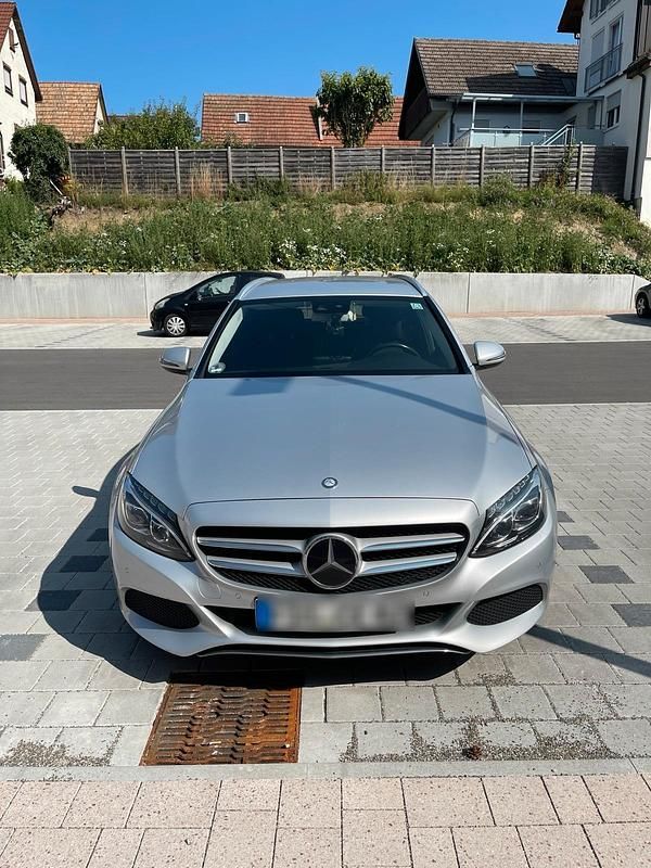 Grau Gebraucht 2015 Mercedes C250 Kombi | 13.500 € (Fairer Preis) - Bild 1/4