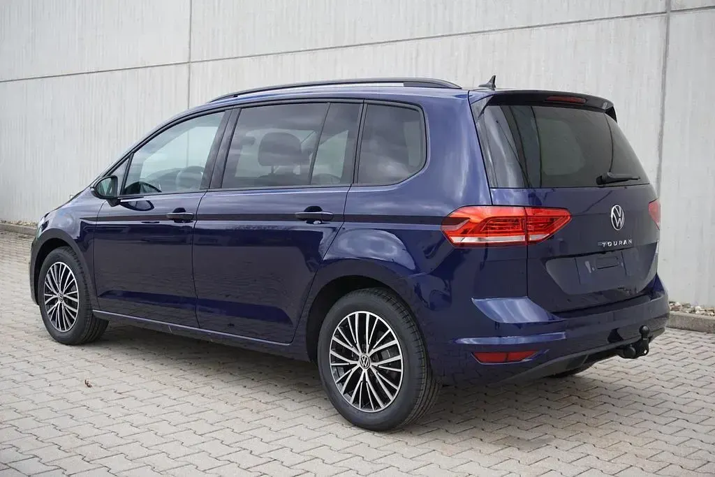 Neu VW Touran 150 PS (110 kW) 2026 Atlantik blue metallic Van / Kleinbus