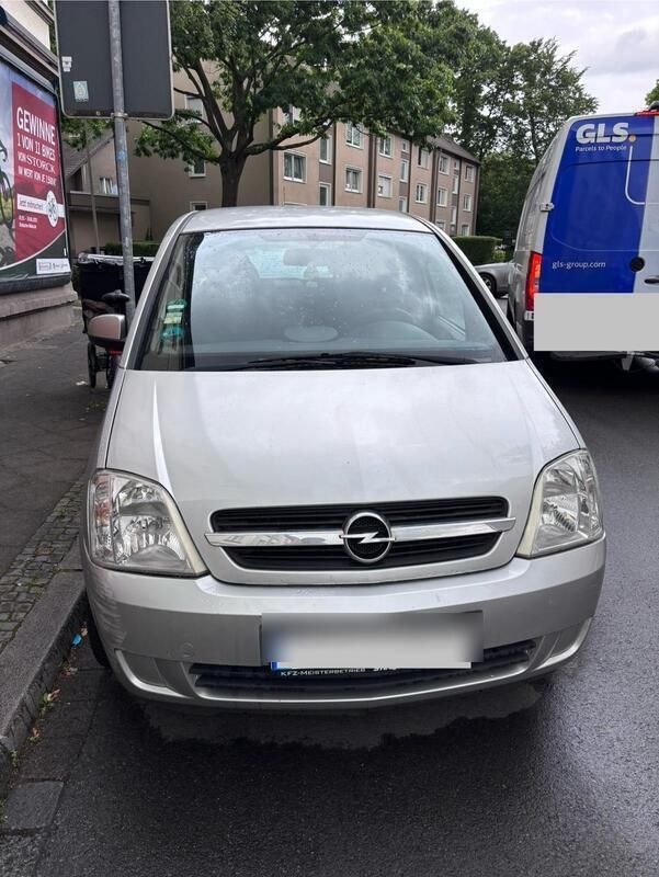 Silber Gebraucht 2004 Opel Meriva Van / Kleinbus | 1.200 € (Superpreis) - Bild 1/4