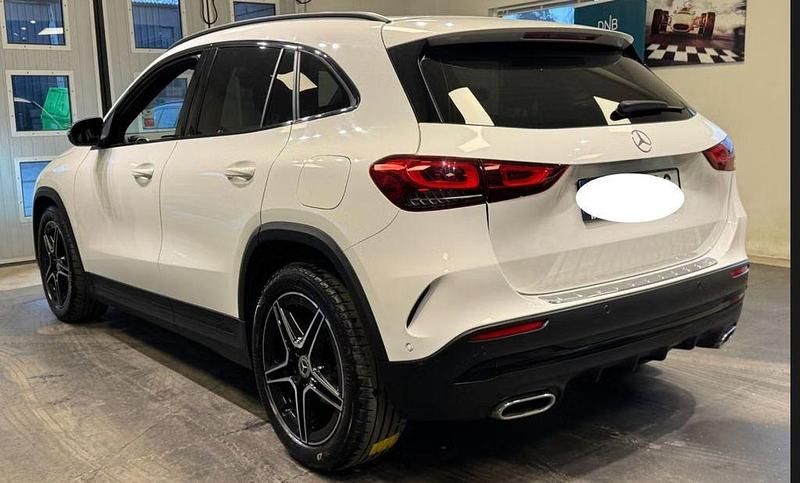 Gebraucht Mercedes GLA200 AMG line 150 PS (110 kW) 2021 Weiß SUV