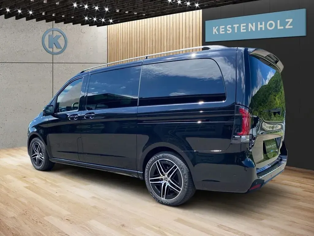 Gebraucht Mercedes V300 Style 237 PS (174 kW) 2025 Obsidianschwarz Van / Kleinbus