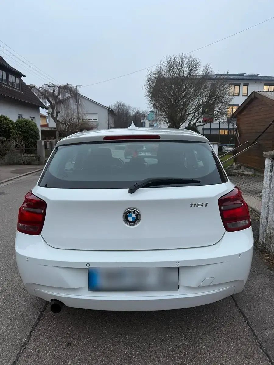 Gebraucht BMW 116 136 PS (100 kW) 2012 Weiß Kleinwagen