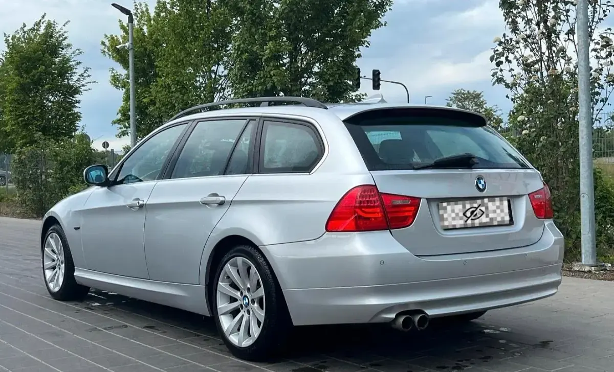 Gebraucht BMW 325 197 PS (144 kW) 2009 Silber Kombi