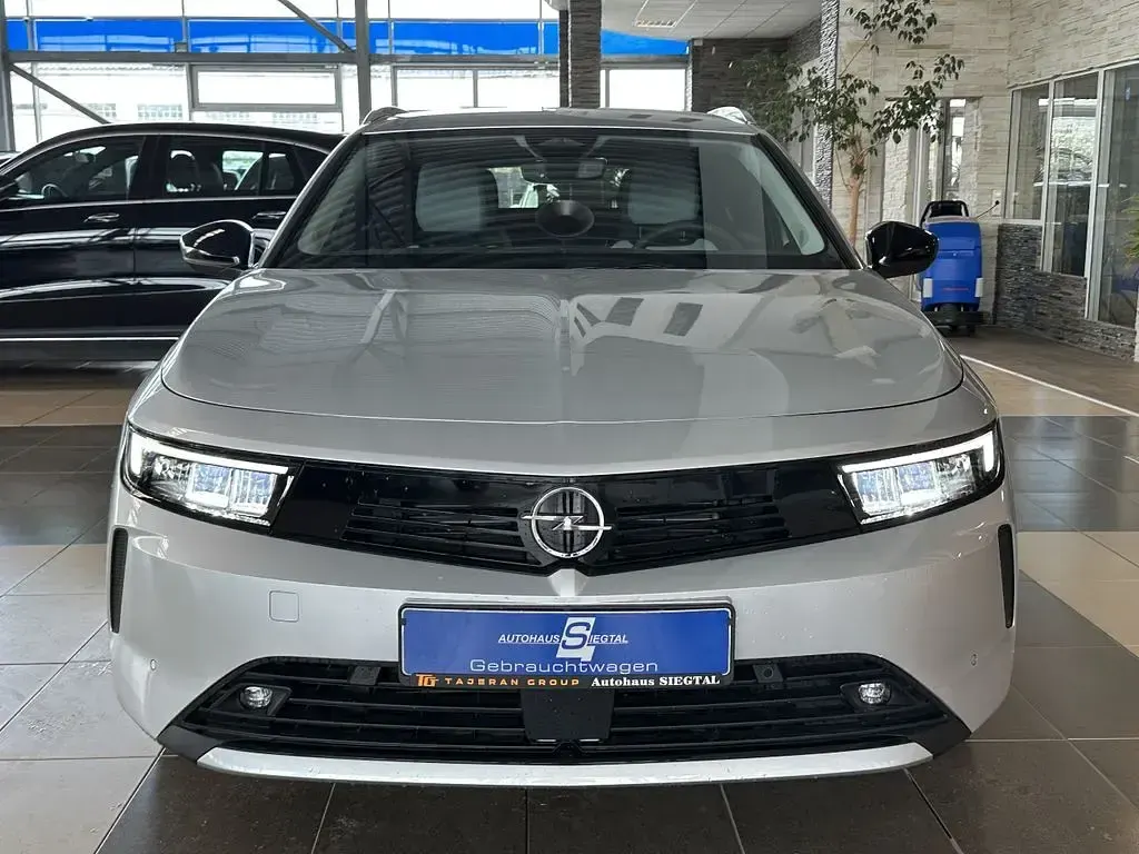 Gebraucht Opel Astra Elegance 131 PS (96 kW) 2024 Silber Kleinwagen